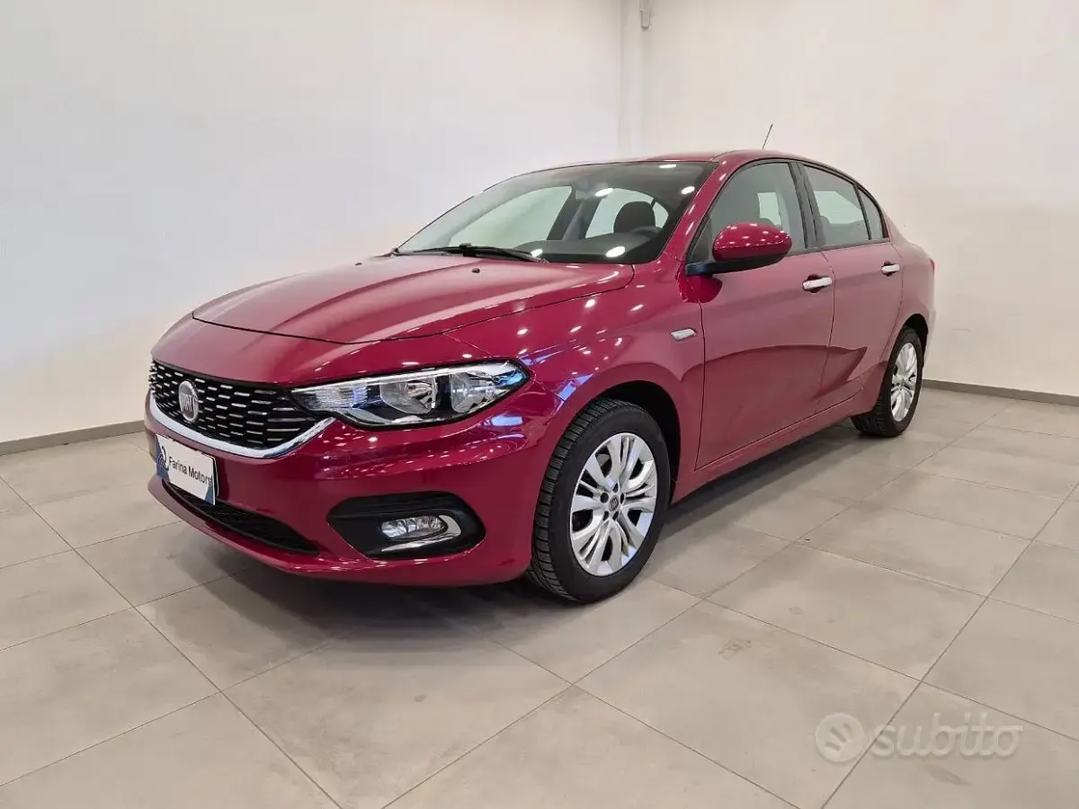 Usado Fiat Tipo Opening Edition 95 HP (69 kW) 2015 Sedan