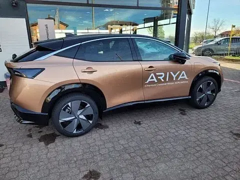 Usata Nissan Ariya Advance 177 kW (242 CV) 2022 Black/akatsuki copper SUV