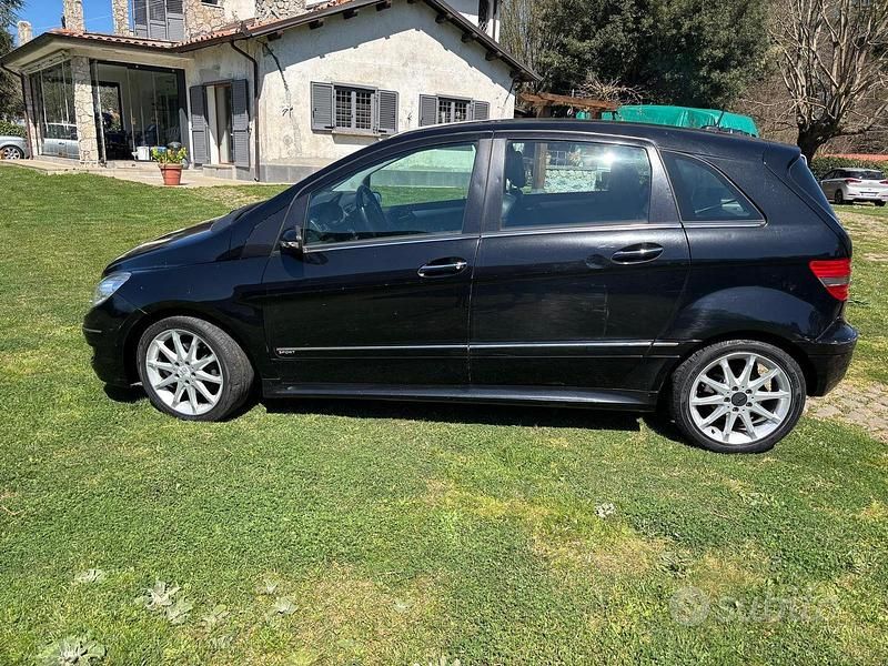 Usata Mercedes B180 2007 Nero Monovolume