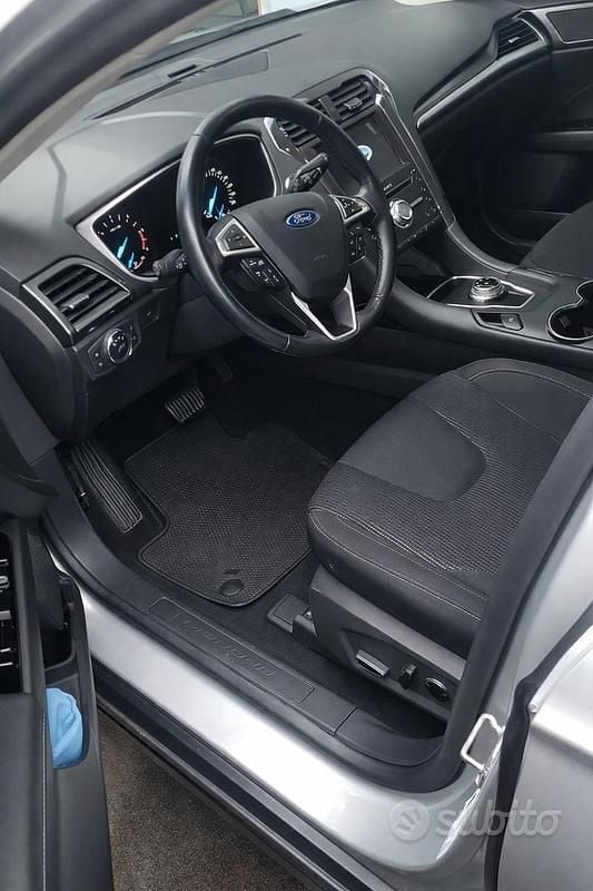 Usata Ford Mondeo Titanium 150 CV (110 kW) 2020 Grigio Station wagon