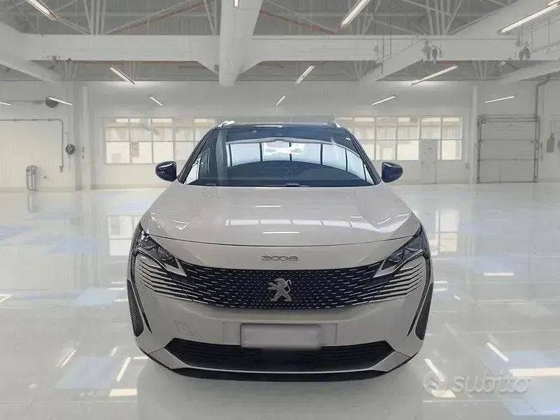 Usata Peugeot 3008 GT 131 CV (96 kW) 2022 Bianco SUV
