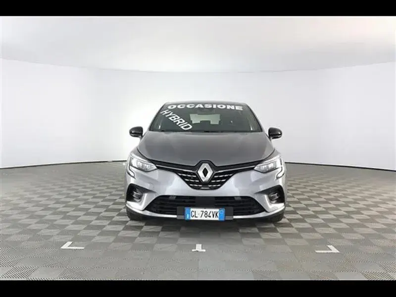 Usata Renault Clio Intens 140 CV (102 kW) 2023 Grigio scuro Utilitaria