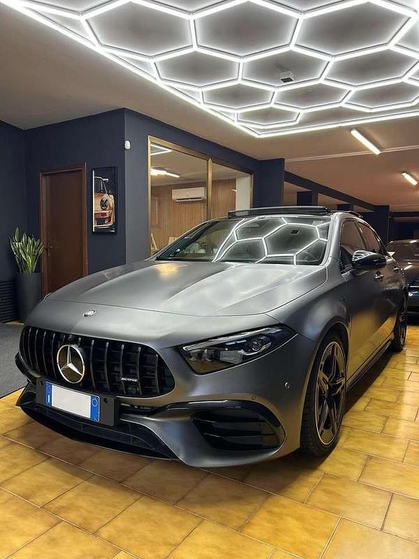 Usata Mercedes A45 AMG AMG 421 CV (309 kW) 2023 Grigio grafite magno Berlina