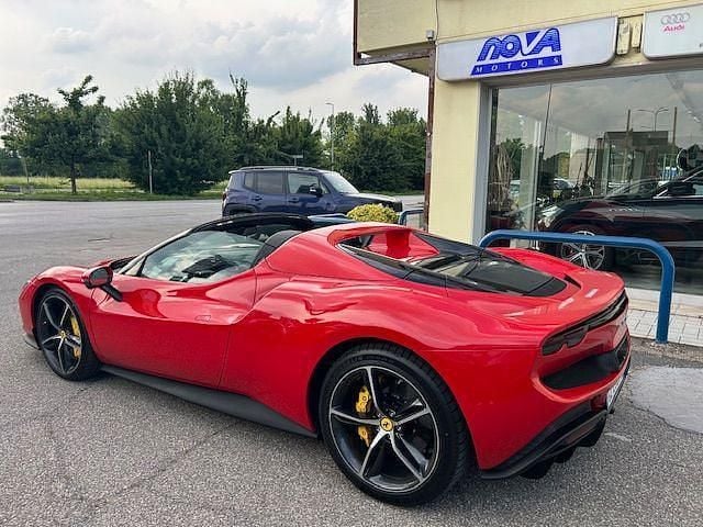Brugt Ferrari 296 663 HK (487 kW) 2025 Rød Cabriolet