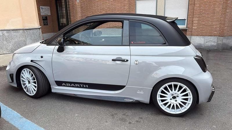 Usata Abarth 595C Competizione 179 CV (131 kW) 2018 Cabrio