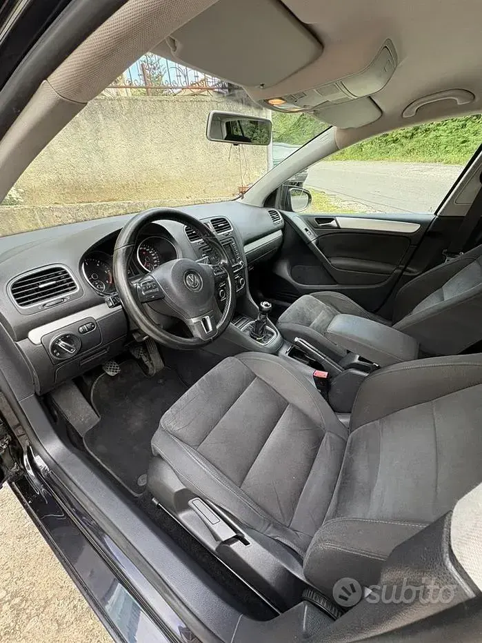Usata VW Golf VI 105 CV (77 kW) 2011 Nero Utilitaria