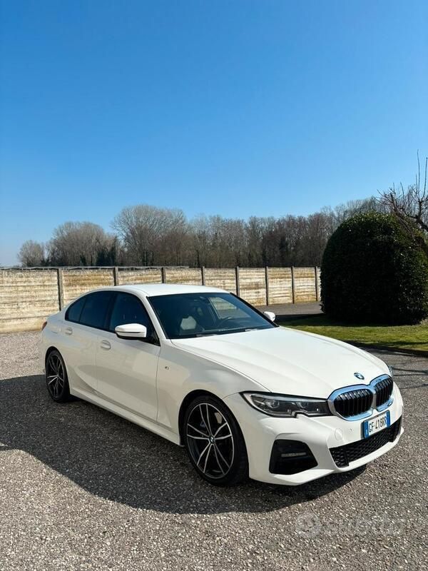 Bianco Usata 2021 BMW 320 M Sport Due volumi | 30.900 € - Immagine 1/4