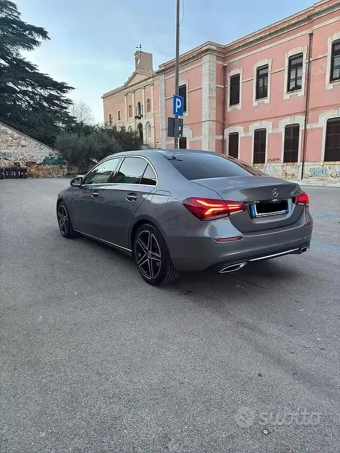 Usata Mercedes A200 150 CV (110 kW) 2020 Grigio Berlina