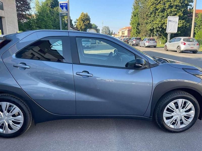 Nuova Toyota Aygo X 92 CV (67 kW) 2026 Grigio SUV