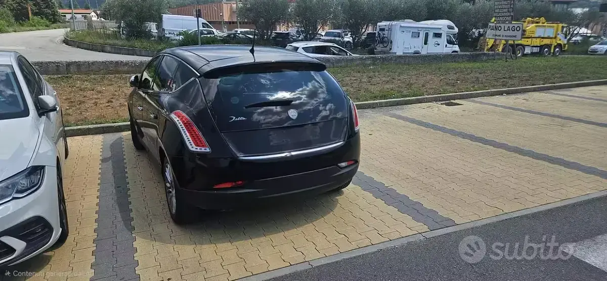 Usata Lancia Delta 120 CV (88 kW) 2009 Nero Utilitaria
