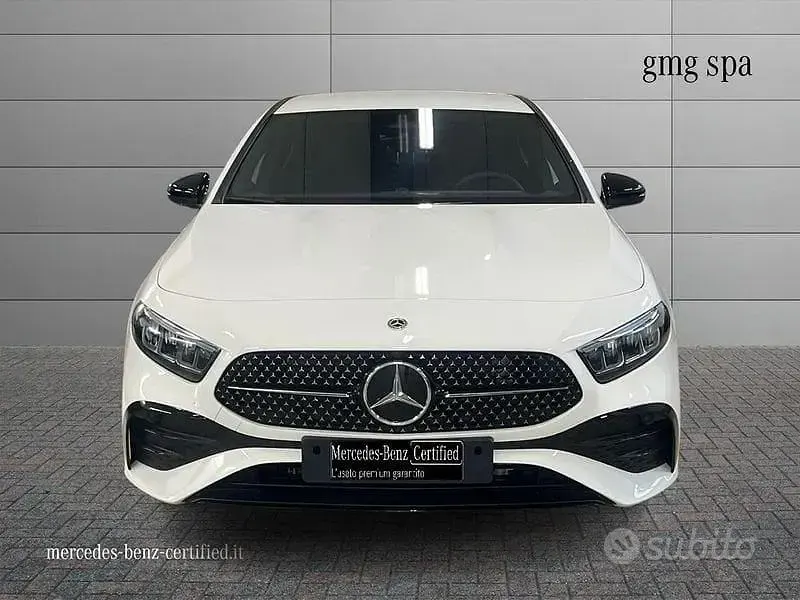 Nuova Mercedes A180 AMG line 116 CV (85 kW) 2026 Bianco Berlina