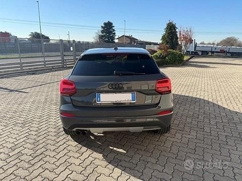 Usata Audi Q2 Comfort 150 CV (110 kW) 2017 Grigio SUV