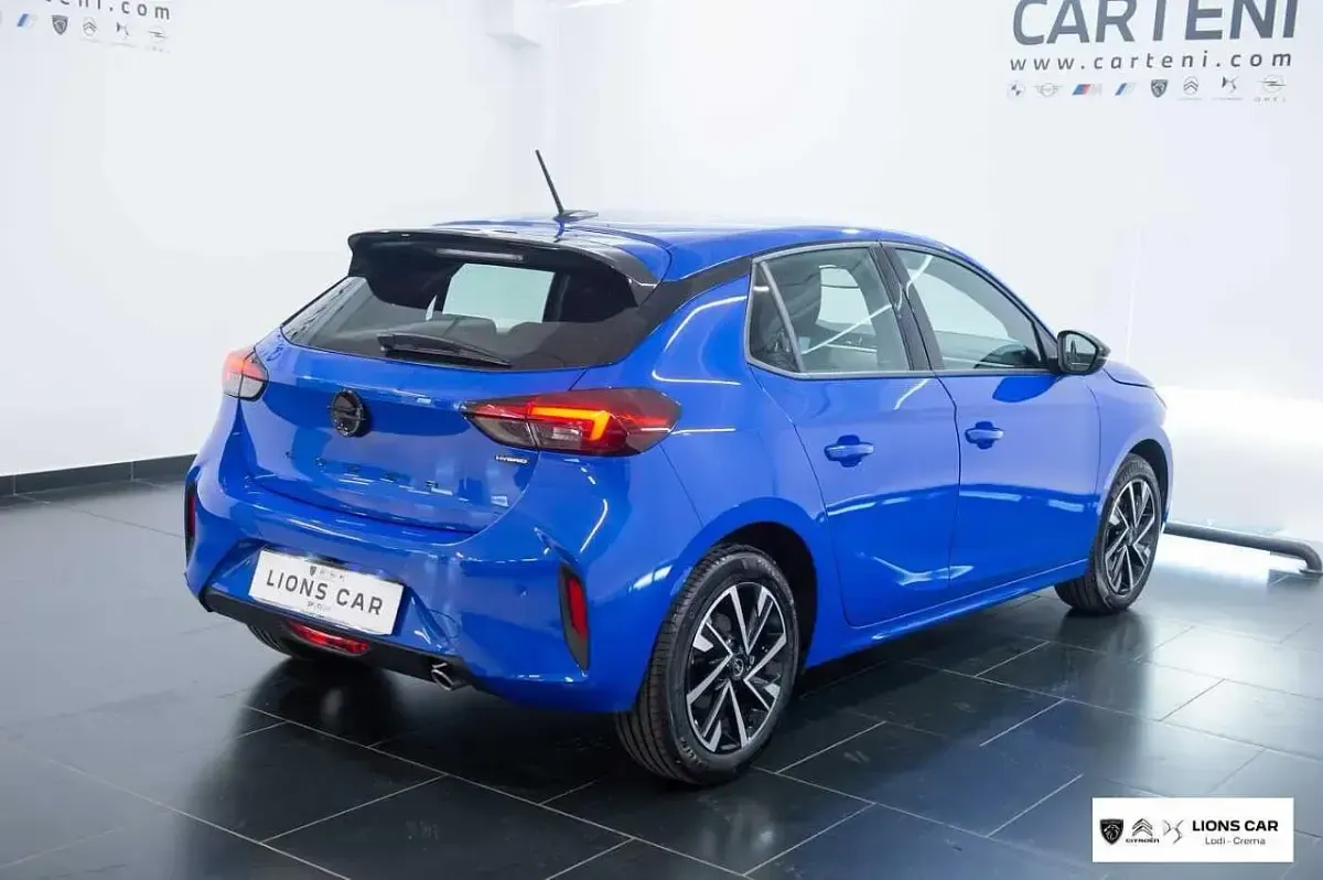 Usata Opel Corsa 101 CV (74 kW) 2026 Blu Utilitaria