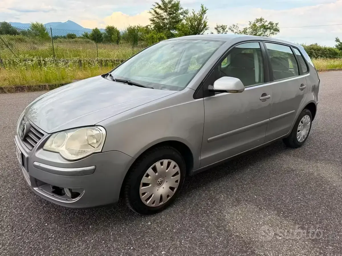 Usata VW Polo 75 CV (55 kW) 2006 Grigio Utilitaria