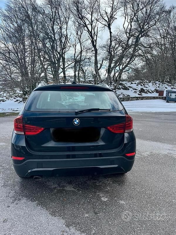 Begagnad BMW X1 2013 Svart SUV