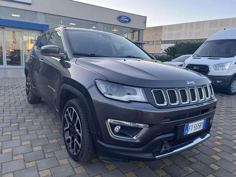 Usata Jeep Compass Limited 170 CV (125 kW) 2019 Grigio metallizzato SUV