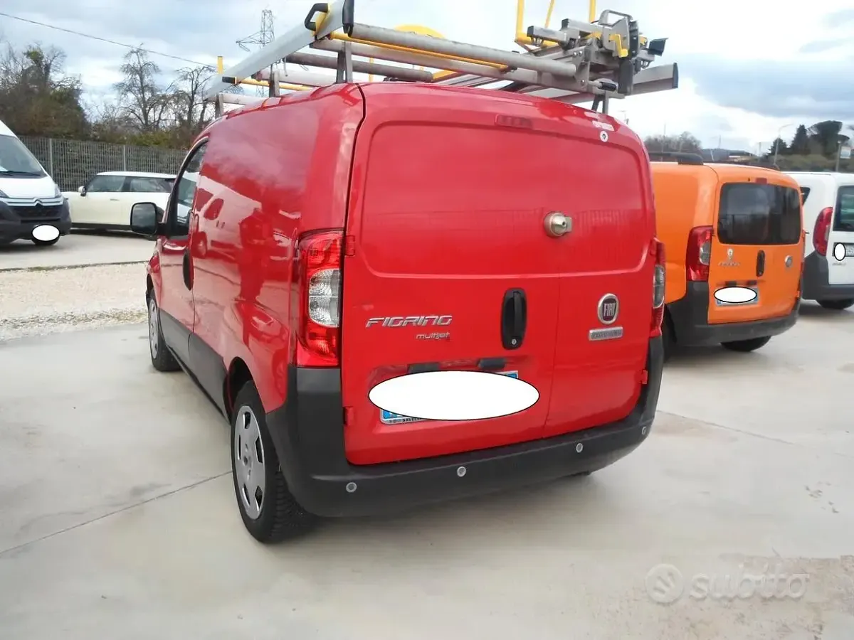 Usata Fiat Fiorino 95 CV (69 kW) 2017 Rosso Monovolume