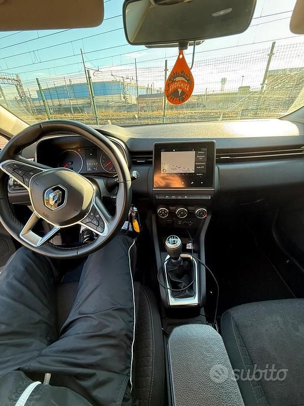 Usata Renault Clio V 100 CV (73 kW) 2020 Berlina