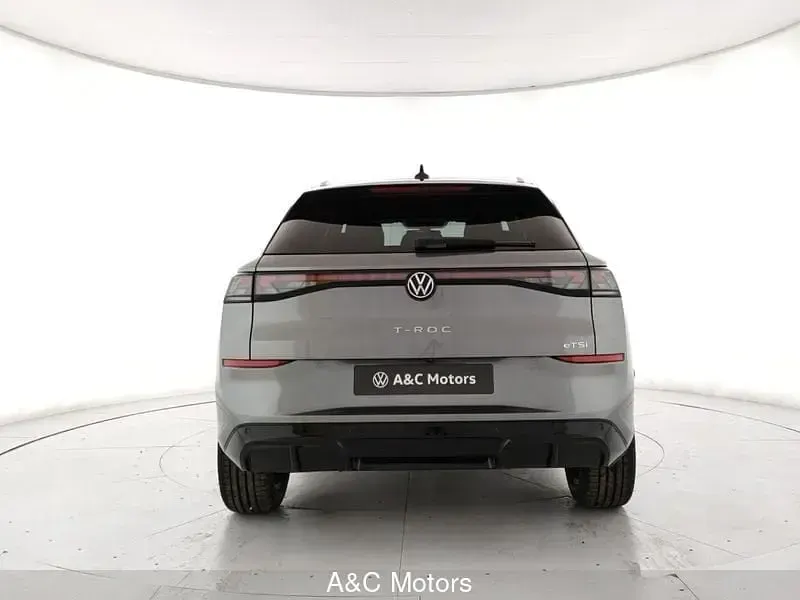 Nuova VW T-Roc R-line 150 CV (110 kW) 2026 Grigio SUV