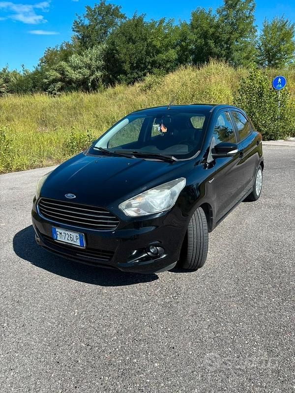 Usata 2018 Ford Ka Plus Ultimate Due volumi | 6000 € (Super prezzo) - Immagine 1/4