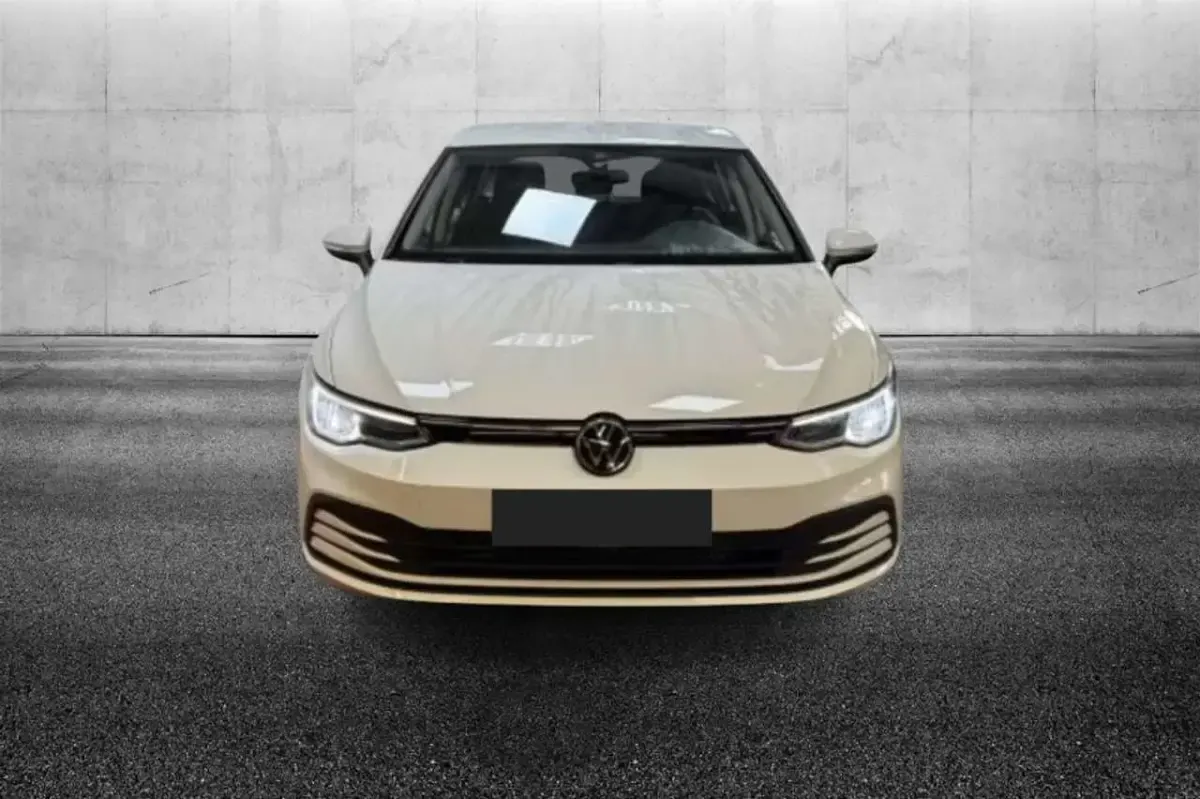 Usata VW Golf Life 116 CV (85 kW) 2022 Bianco Monovolume