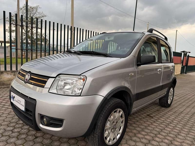 Usata Fiat Panda 4x4 Climbing 60 CV (44 kW) 2009 Grigio Utilitaria