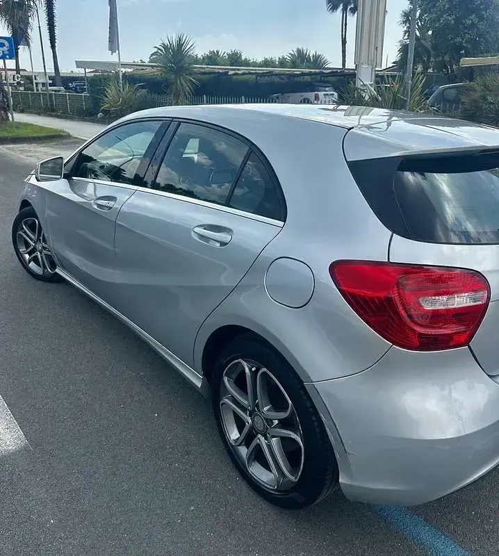Usata Mercedes A180 109 CV (80 kW) 2013 Berlina