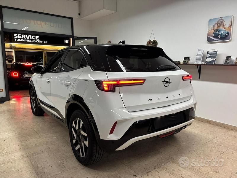 Usata Opel Mokka 130 CV (95 kW) 2025 Bianco SUV