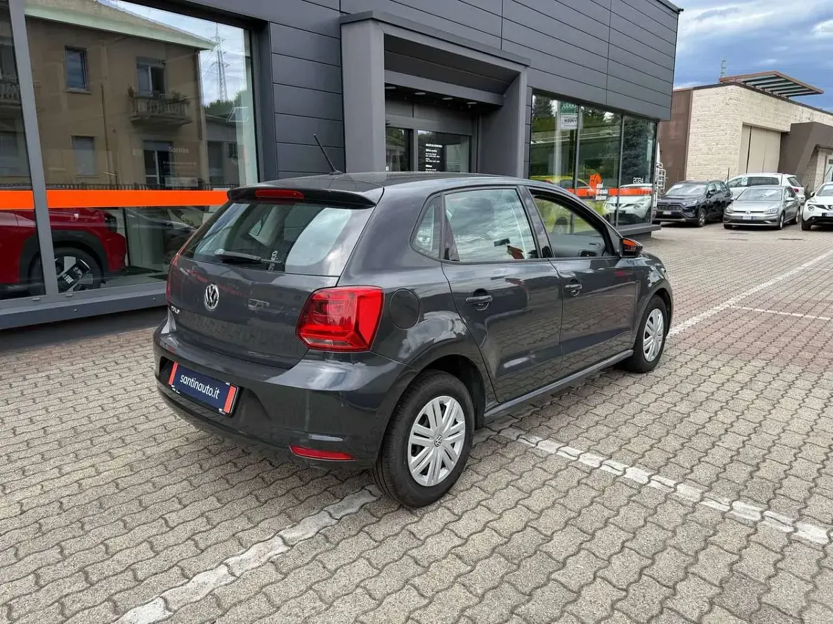 Usata VW Polo Trendline 60 CV (44 kW) 2016 Grigio Berlina