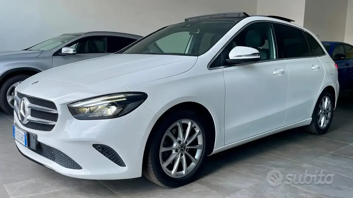 Usata Mercedes B180 Premium 116 CV (85 kW) 2019 Bianco Utilitaria
