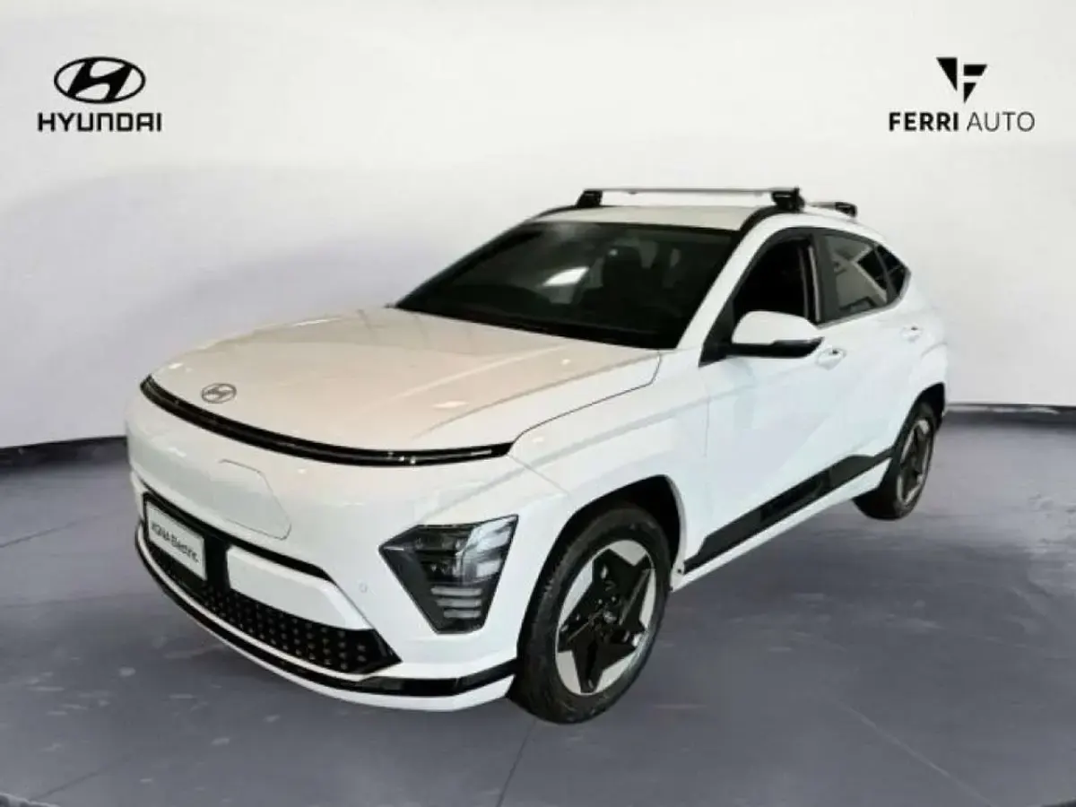 Usata Hyundai Kona 99 kW (135 CV) 2024 Bianco SUV