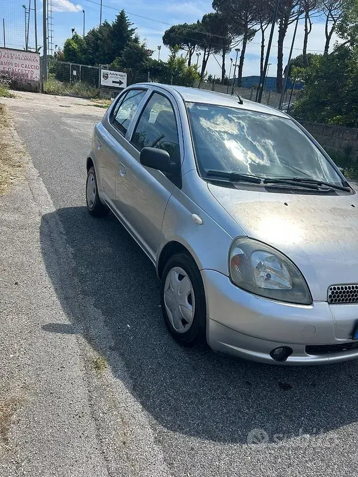 Usata Toyota Yaris 68 CV (50 kW) 2002 Utilitaria