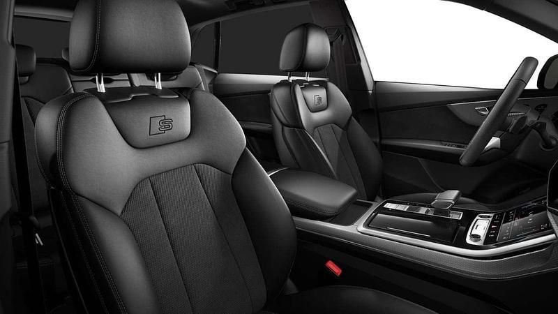 Usata Audi Q8 S-Line 286 CV (210 kW) 2024 Nero SUV