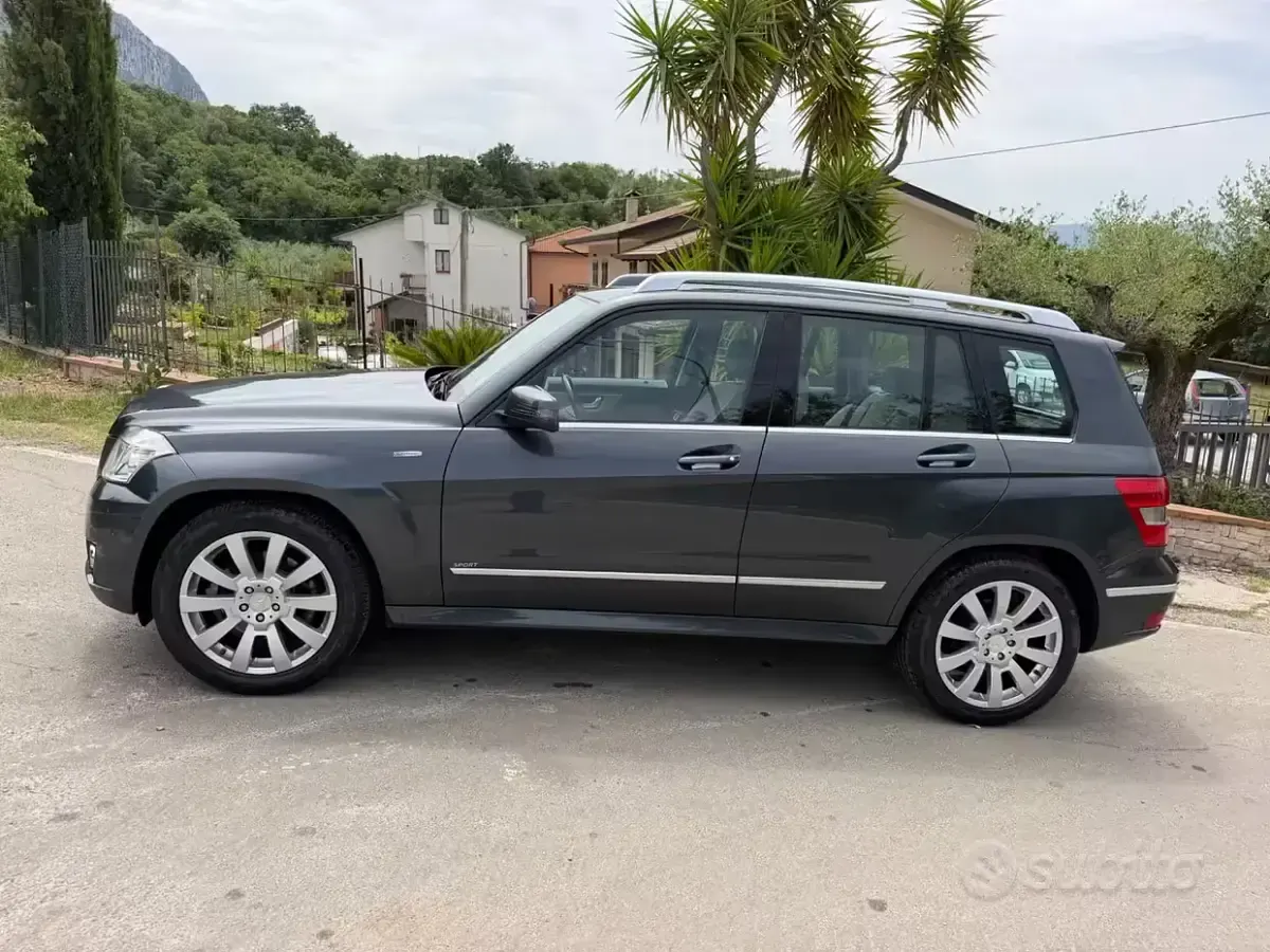 Gebraucht Mercedes GLK220 170 PS (125 kW) 2012 Grau SUV