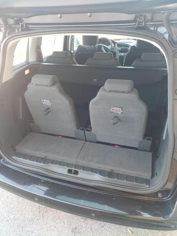 Usata Peugeot 5008 Premium 120 CV (88 kW) 2015 Nero Monovolume
