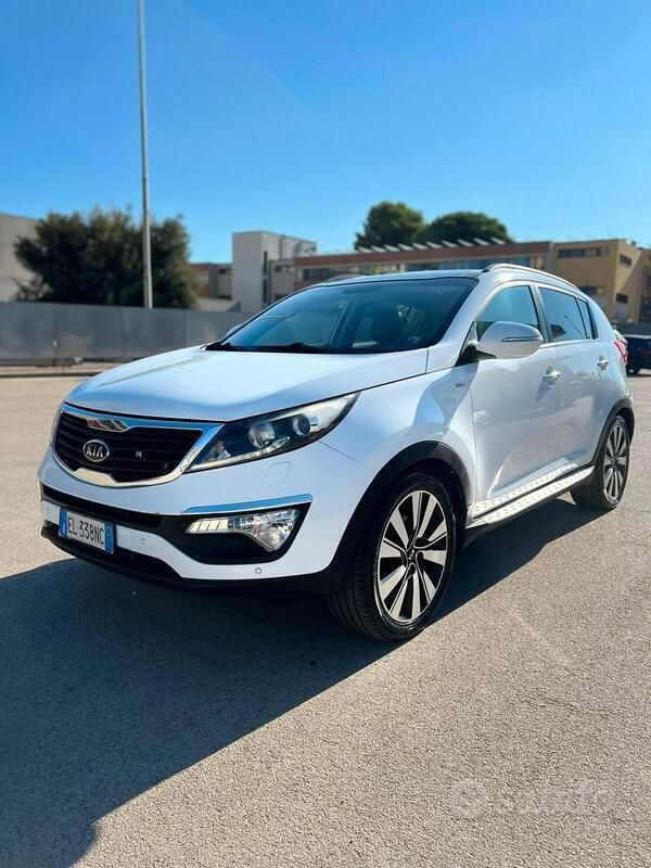 Bianco Usata 2012 Kia Sportage SUV | 7500 € (Buon prezzo) - Immagine 1/4
