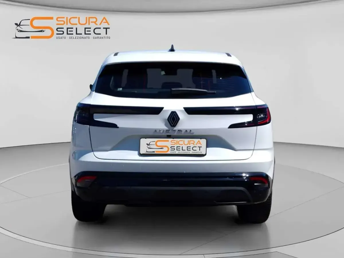 Usata Renault Austral Equilibre 131 CV (96 kW) 2023 Bianco SUV