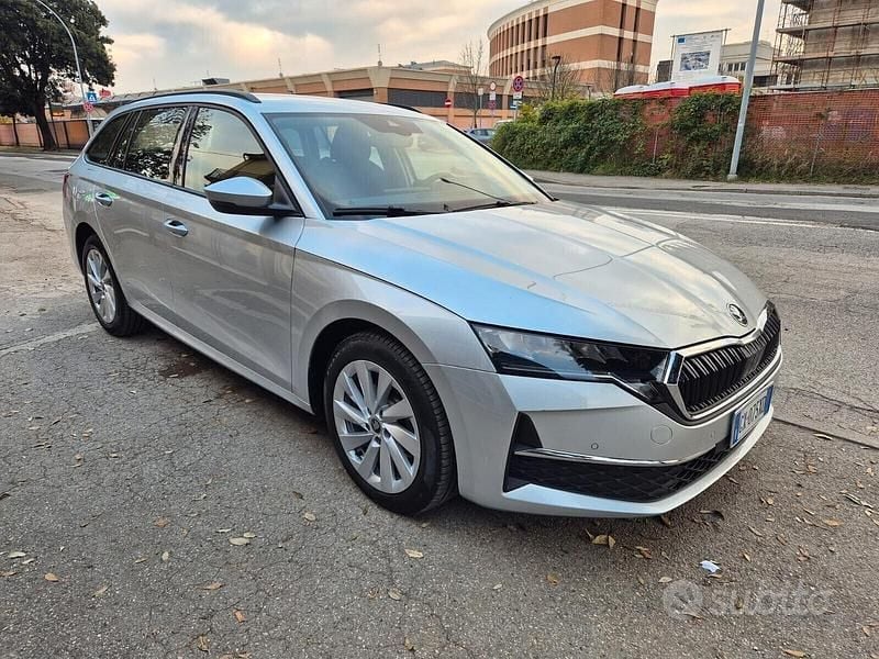 Usata Skoda Octavia Selection 150 CV (110 kW) 2024 Grigio Station wagon