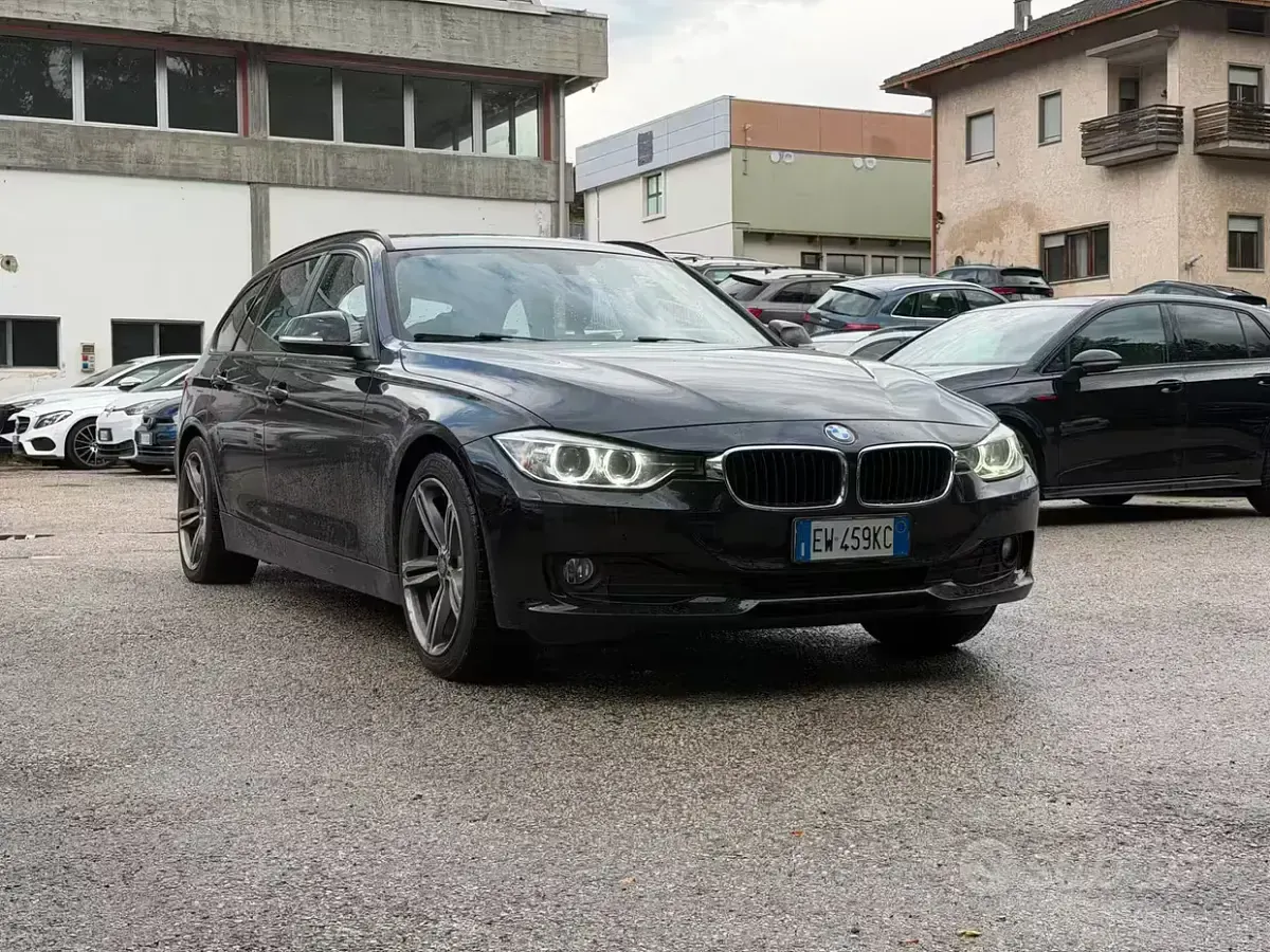 Usata BMW 318 143 CV (105 kW) 2013 Nero Station wagon