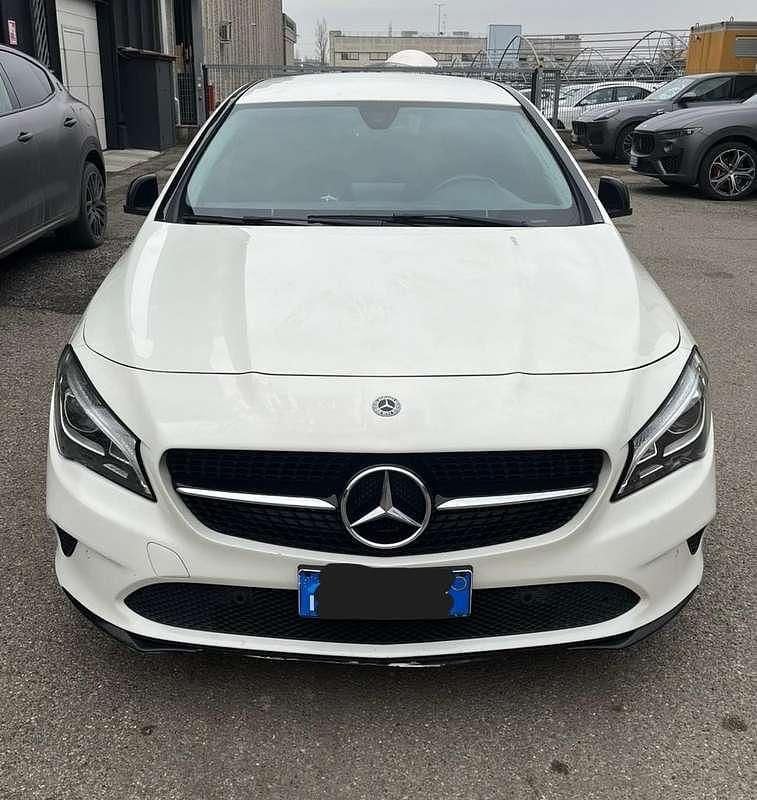 Usata Mercedes CLA200 Shooting Brake 136 CV (100 kW) 2017 Bianco Station wagon