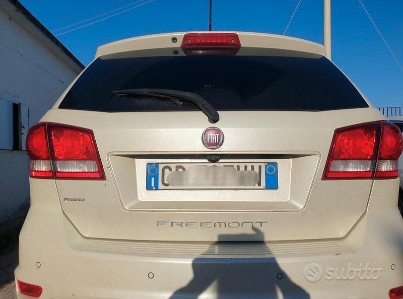Usata Fiat Freemont 170 CV (125 kW) 2012 Bianco SUV