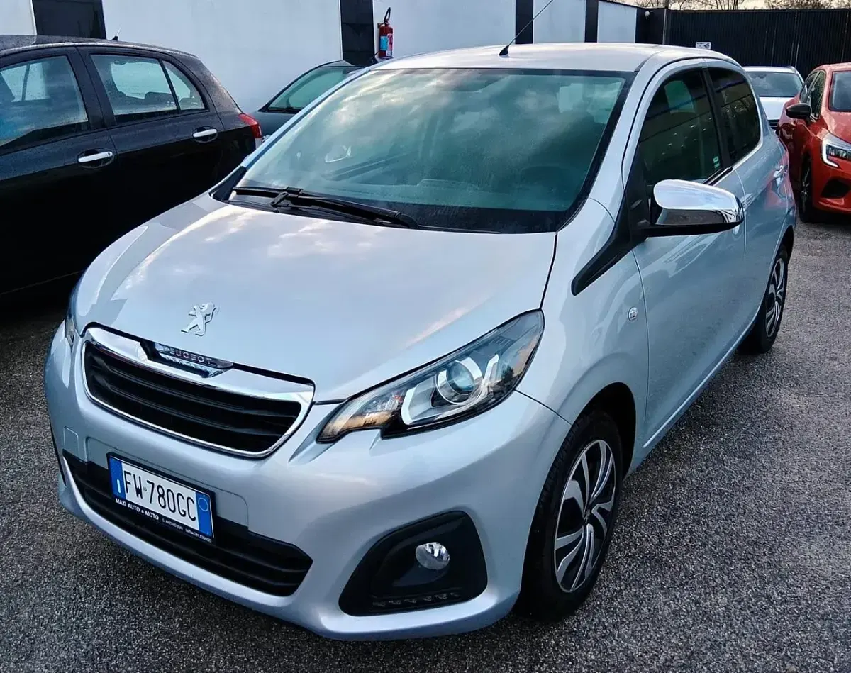 Usata Peugeot 108 72 CV (52 kW) 2019 Argento Berlina