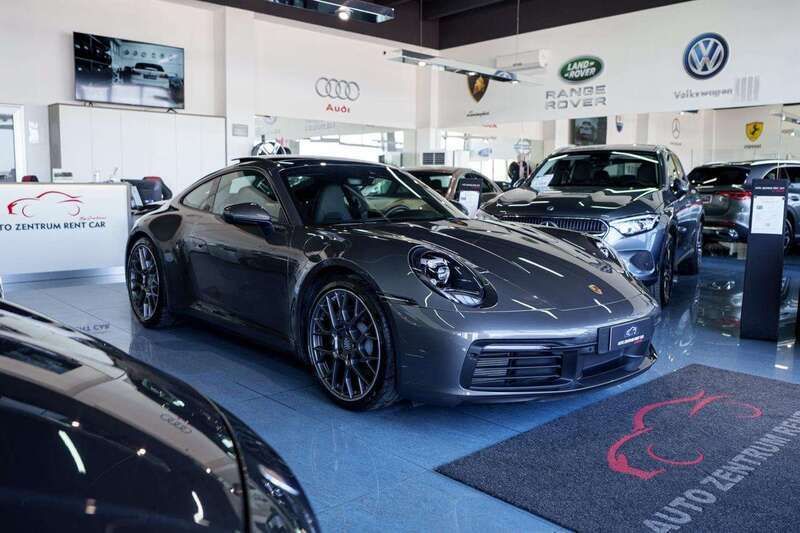 Usata Porsche 911 Carrera 4 385 CV (283 kW) 2021 Grigio Coupé