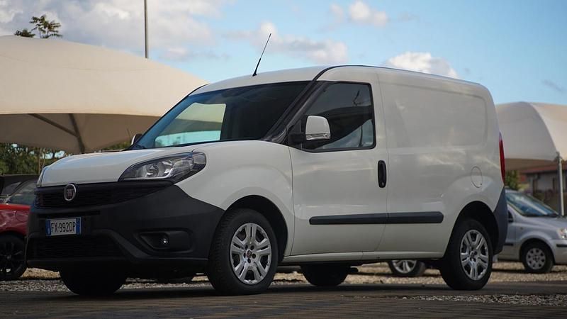 Usata Fiat Doblò 95 CV (69 kW) 2019 Bianco Monovolume