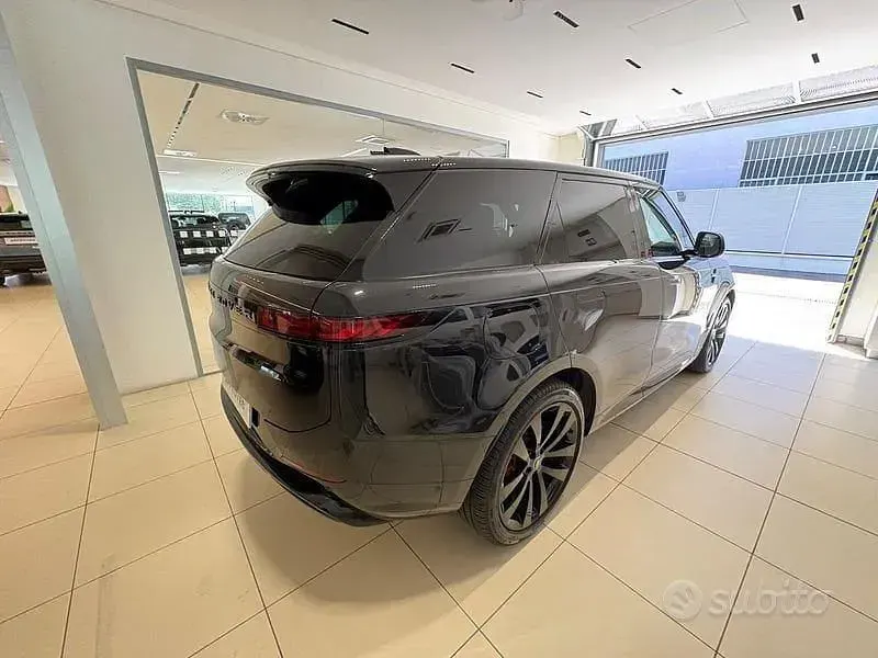 Usata Land Rover Range Rover Sport SE Dynamic 249 CV (183 kW) 2025 Nero SUV