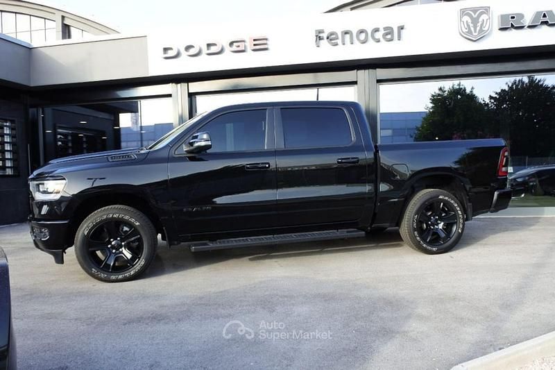 Usata RAM 1500 401 CV (294 kW) 2022 Nero metallizzato Pick-up