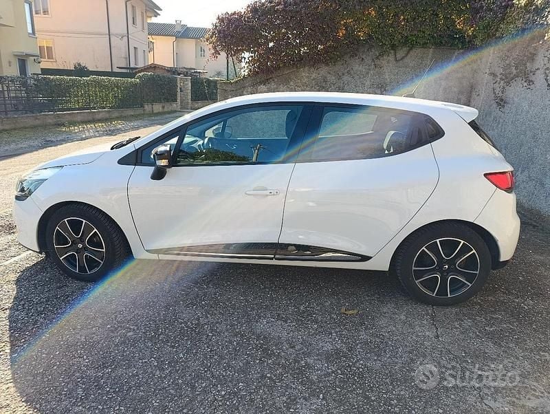 Usata Renault Clio IV 90 CV (66 kW) 2013 Berlina