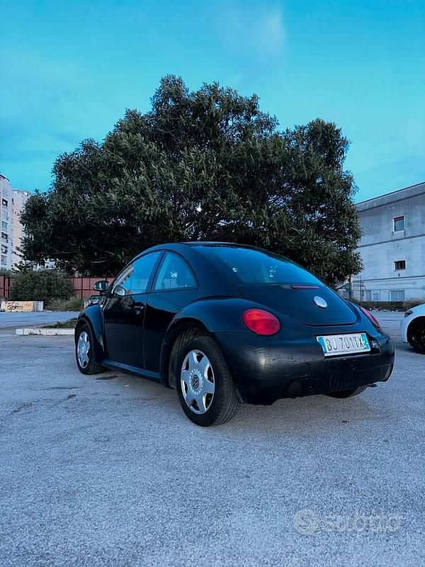 Usata VW New Beetle 1999 Nero Utilitaria