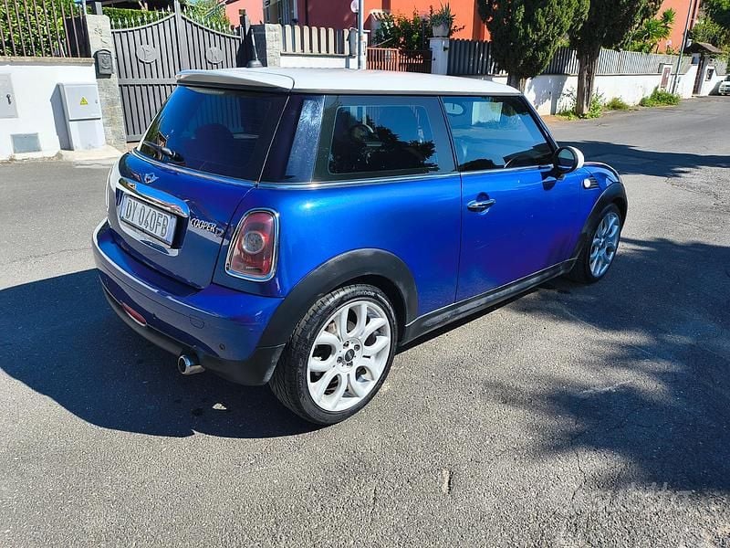 Usata Mini Cooper D 109 CV (80 kW) 2009 Blu Utilitaria