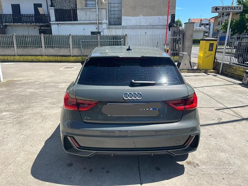 Grigio Usata 2021 Audi A1 S-Line Due volumi | 21.000 € (Ottimo prezzo) - Immagine 1/4